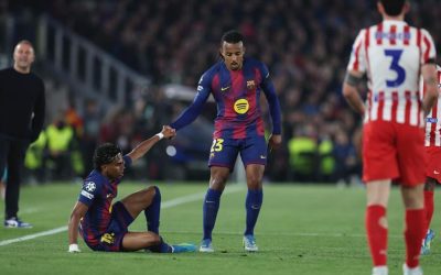 Meciul Barcelona – Atletico Madrid, decisiv pentru calificarea în etapa următoare a competiției, a fost marcat de decizii controversate și de o răsturnare spectaculoasă de situație
