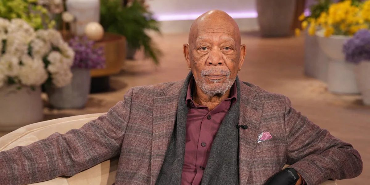 MORGAN FREEMAN, la 88 de ani, un „rege” pe covorul roșu