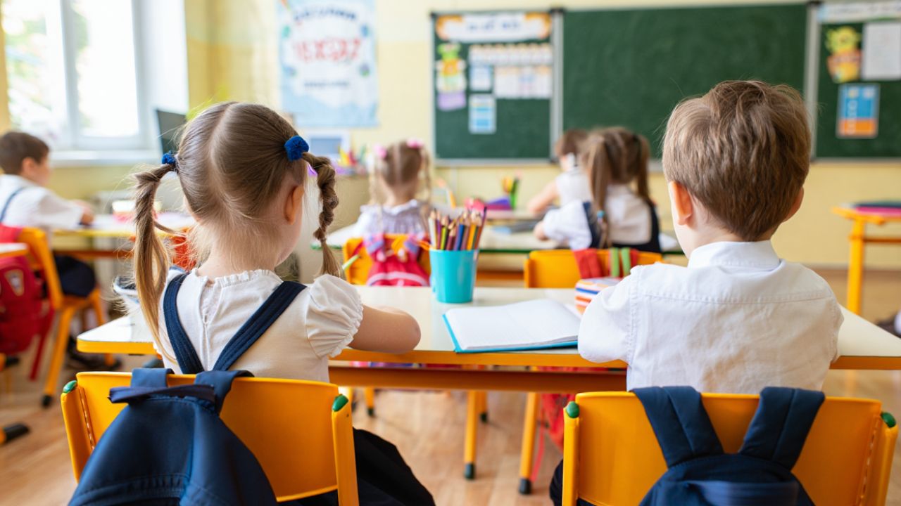 Manuale și materiale gratuite: Clasa pregătitoare, din 2027