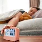 Somnul neregulat dublează riscul infarctului, spun medicii. Trucuri pentru un somn bun