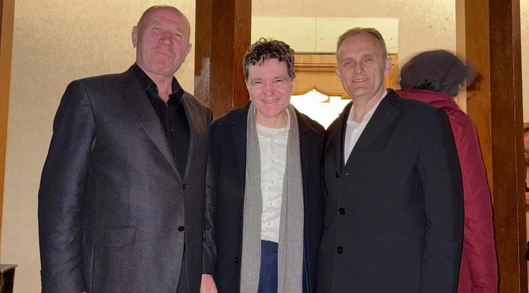 Nicuşor Dan, la mănăstirea Cornu: Ce au discutat cu edilul PSD din Prahova?