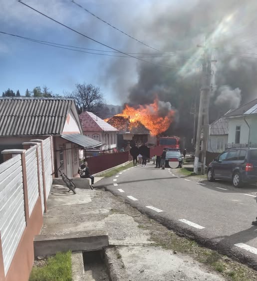 Bolojan despre incendiul din Vrancea: Guvernul dă ajutoare urgent familiilor