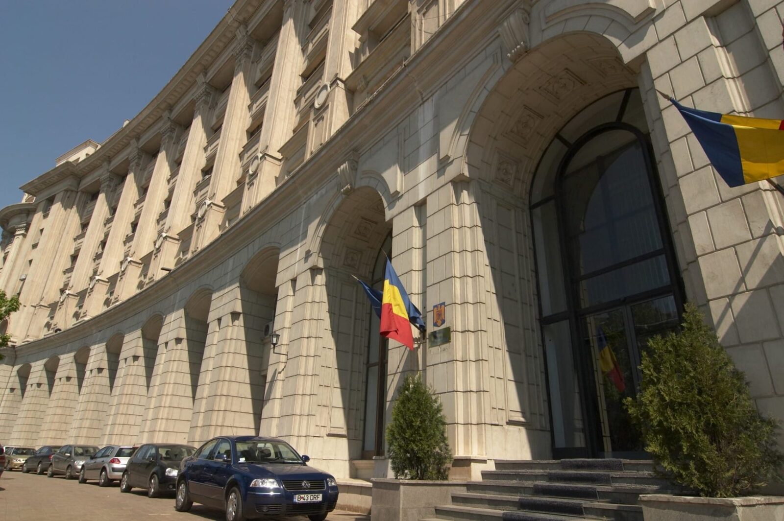 Guvernul adoptă legea pentru modernizarea pieței de capital