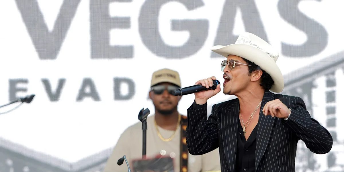 Regele Las Vegasului, sărbătorit cu paradă pe Strip