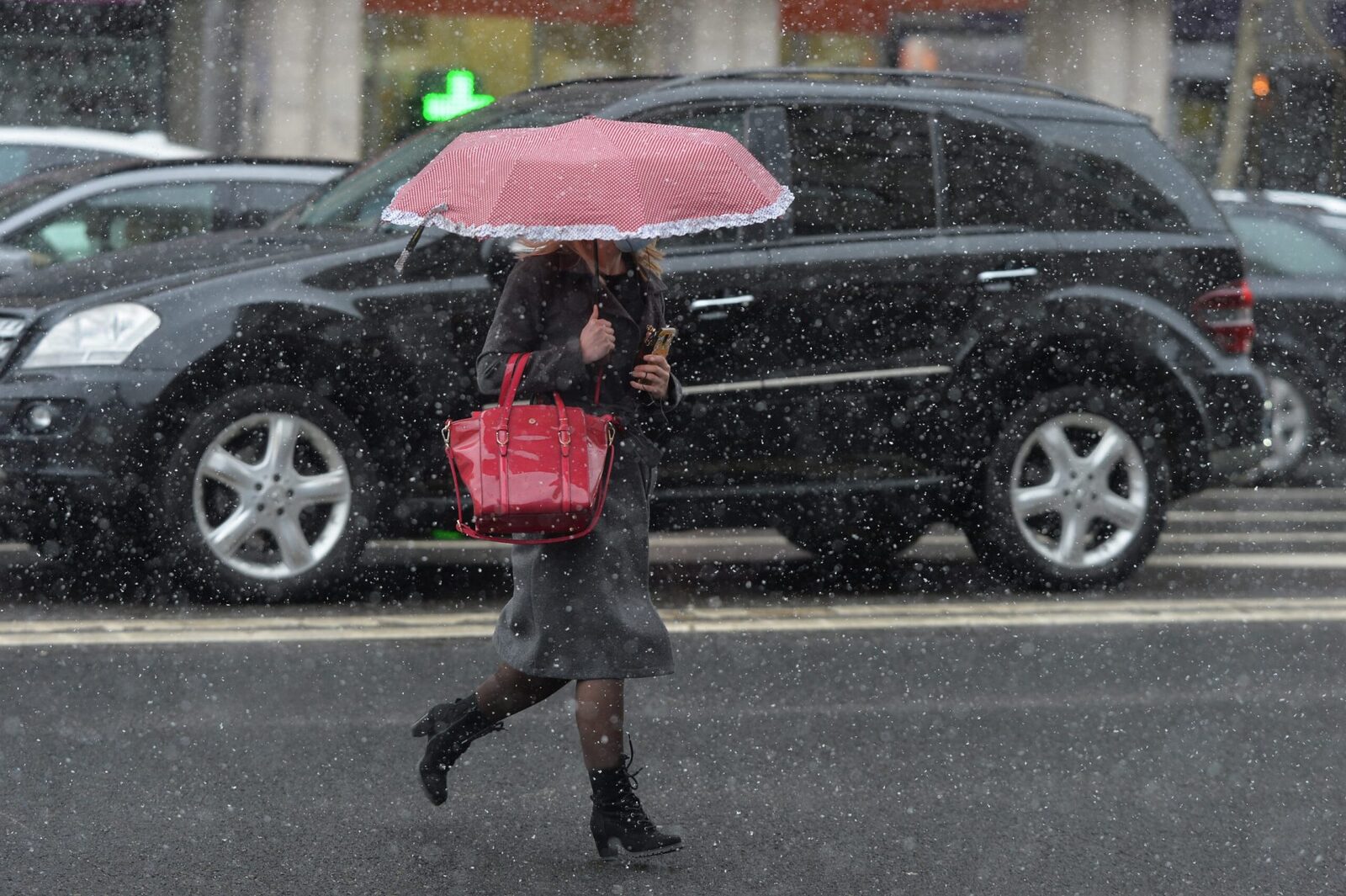 Temperaturi neobișnuit de ridicate, urmate de o răcire accentuată Vremea se schimbă radical în România săptămâna aceasta, cu temperaturi de primăvară urmate de o scădere bruscă, potrivit prognozei meteorologice