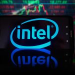 Intel, spre înălțimi: Cererea de procesoare AI propulsează acțiunile la maxim