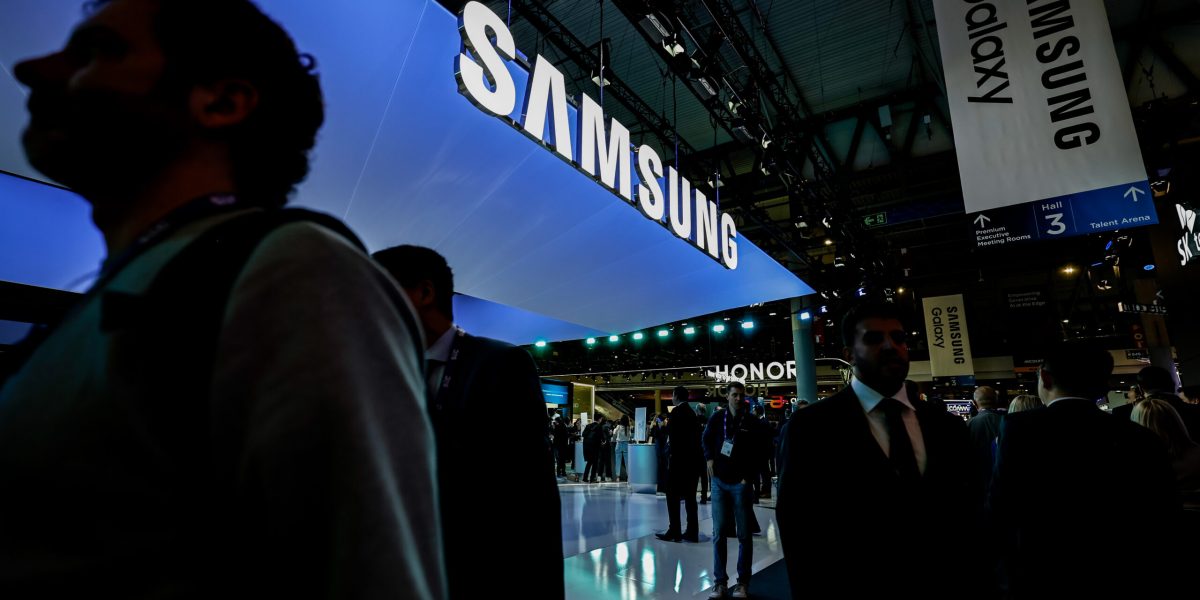 Samsung abandonează aplicația de mesaje: Ce se întâmplă cu utilizatorii?