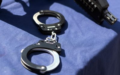 Un Cetățean Turc, Reținut cu 30 de Kilograme de Cocaină în Mehedinți Un cetățean turc, în vârstă de 45 de ani, a fost reținut în Mehedinți după ce polițiștii au descoperit 30 de kilograme de cocaină într-un TIR condus de acesta