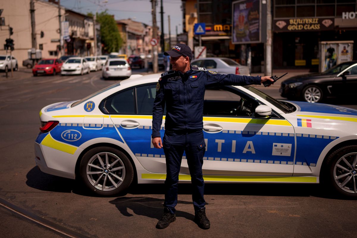 Deputatul USR ALEXANDRU Dimitriu propune modificări la Codul Rutier care ar putea elimina obligativitatea prezentării documentelor auto în format fizic la cererea poliției