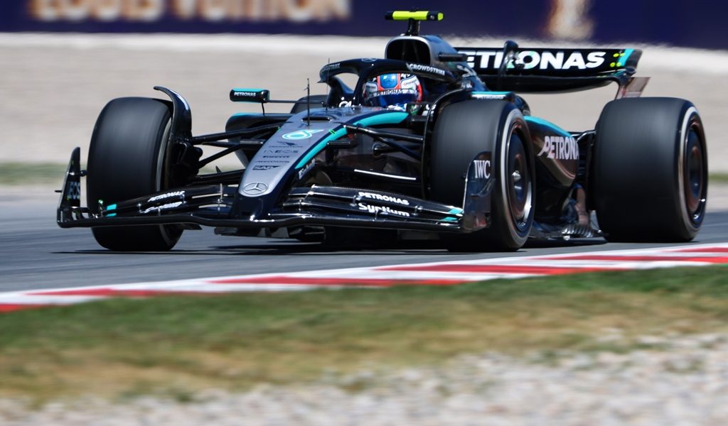 Mercedes, în vizorul rivalilor: Oscar Piastri vede slăbiciuni la „W17” Formula 1 a fost zguduită de un început de sezon dominant al echipei Mercedes, dar recentul Grand Prix al Japoniei a dezvăluit fisuri în dominația aparentă