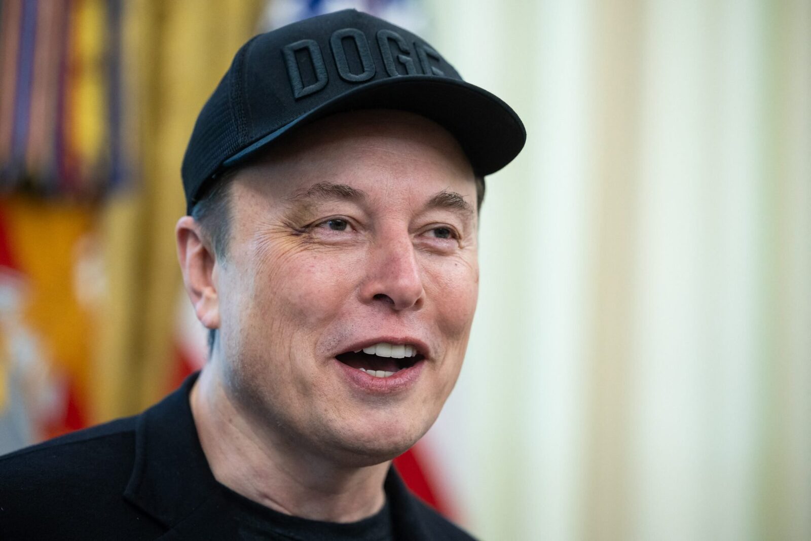Neuralink, compania lui Elon Musk, redă vorbirea unui pacient cu SLA prin implantarea unui cip cerebral După aproximativ un an de la primul implant cerebral realizat de Neuralink, compania lui Elon Musk, în cazul unui pacient paralizat, progresele înregistrate continuă să uimească
