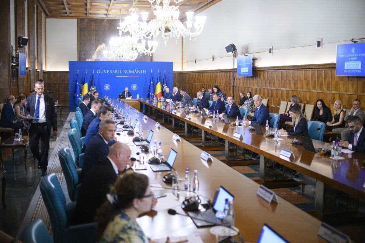 Ministrul Agriculturii cere avizarea de urgență a unui mecanism pentru motorină fără acciză și TVA Ministrul Agriculturii, FLORIN BARBU, solicită de urgență aprobarea unui mecanism prin care producătorii agricoli să poată achiziționa motorină direct de la pompă, beneficiind de scutirea de accize și TVA
