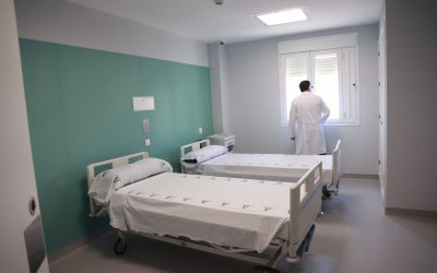 Ce face o „doula a morții”? Profesia care stârnește controverse în România