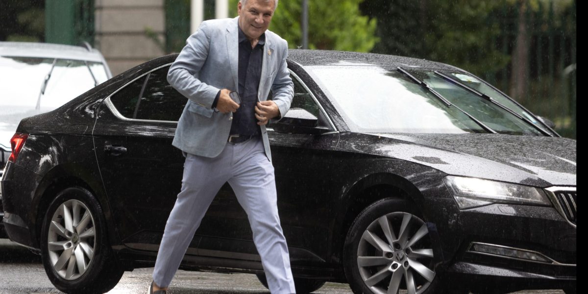 Bolojan, țintă PSD: Moțiune de cenzură dacă NU pleacă! Pilotul, singurul vizat