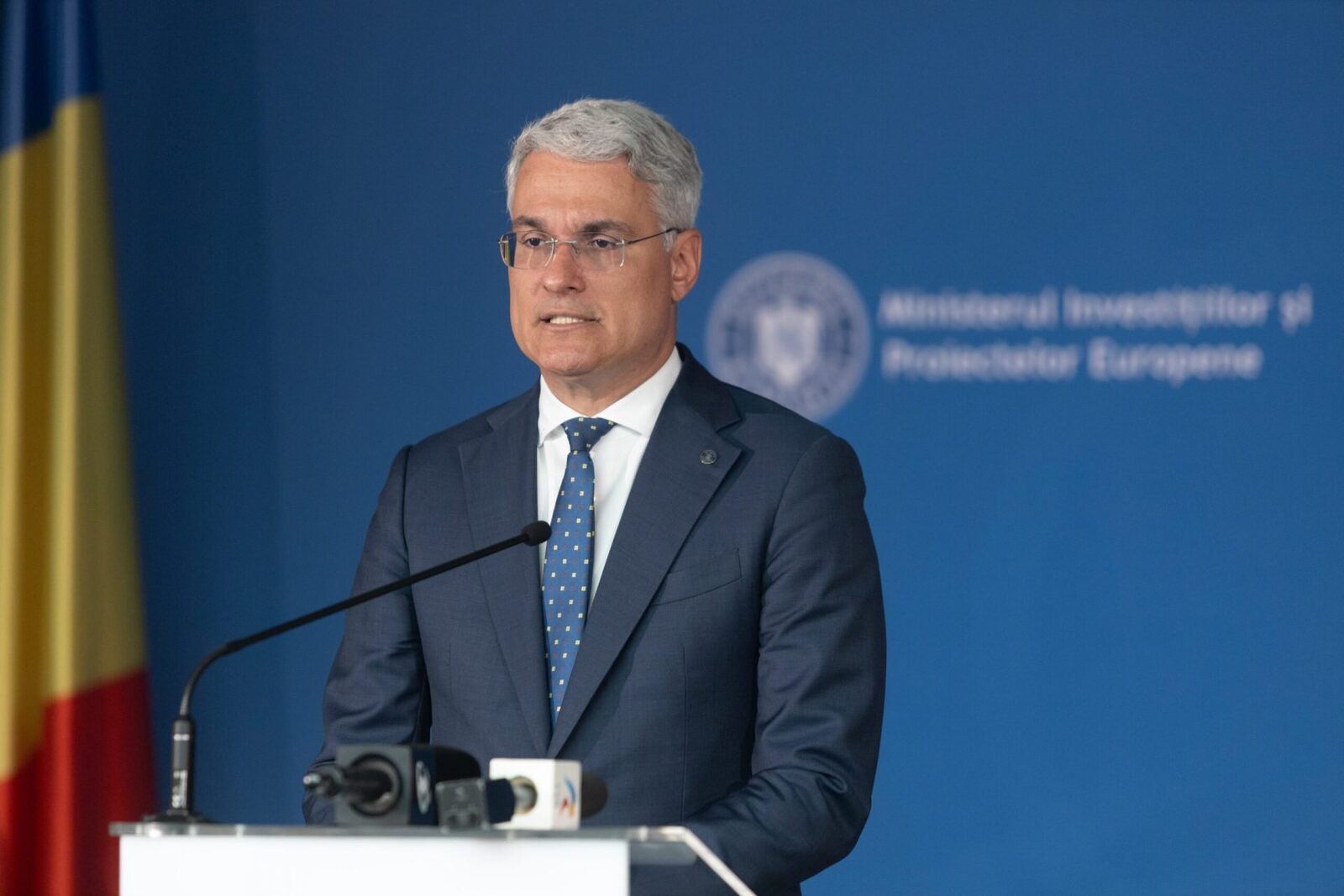 Apel la calm din partea lui Pîslaru: Orice tentativă de destabilizare a guvernului, un act iresponsabil Ministrul de Finanțe, Adrian Pîslaru, a lansat un avertisment clar, vineri, pe pagina sa de Facebook, privind orice potențială încercare de a destabiliza actualul Guvern
