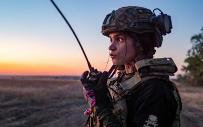 Fostul director CIA, David PETRAEUS, a evaluat că Rusia nu mai are avantajul pe teren în Ucraina, datorită inovațiilor ucrainene în domeniul dronelor