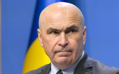 Premierul Ilie Bolojan a negat orice negocieri pentru susținere din partea parlamentarilor AUR, subliniind în același timp importanța menținerii unei atitudini civilizate față de toate partidele politice