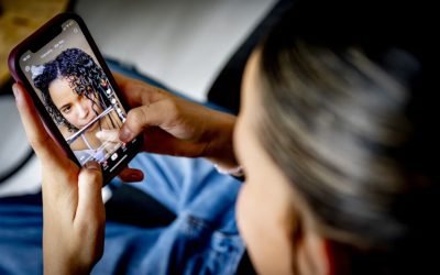 Grecia intenționează să interzică accesul copiilor sub 15 ani la rețelele sociale, o măsură susținută de majoritatea populației, conform unui sondaj de opinie publicat în februarie 2026