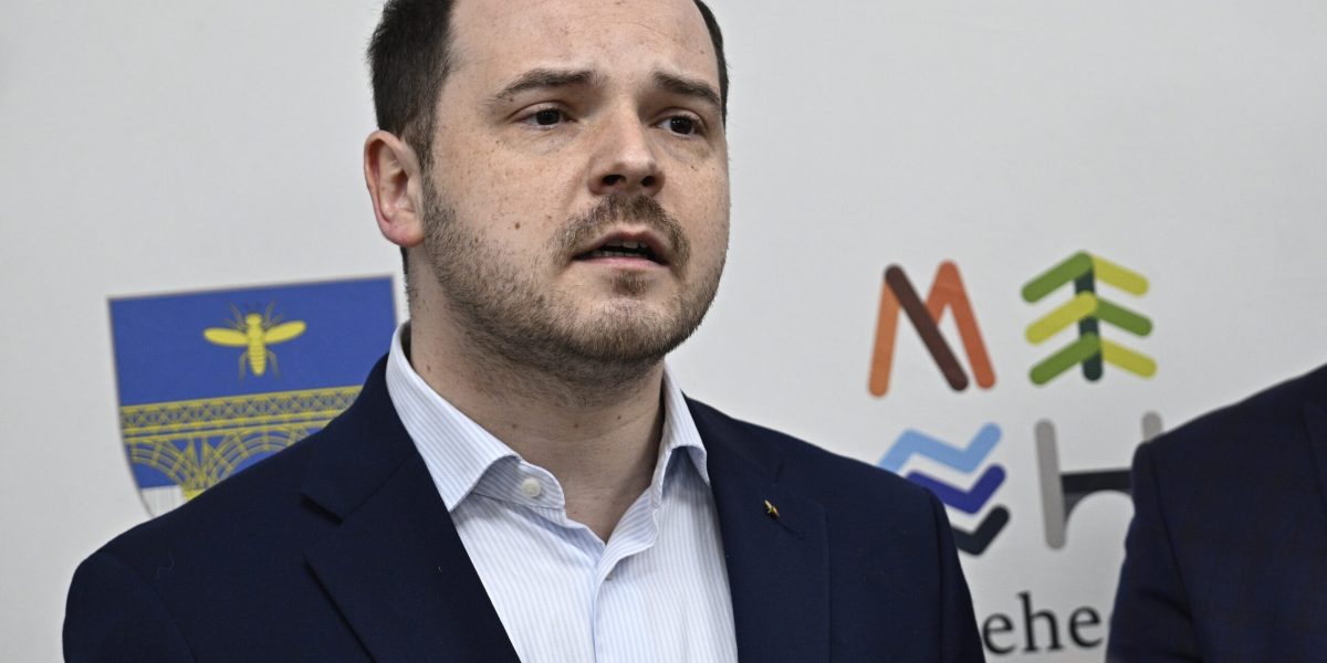 Sănătatea, ignorată: Guvernul, cu mâinile goale. Salariile scad cu 10%