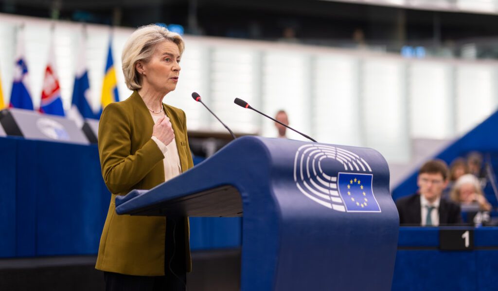 Bruxelles, control strict: Verificare vârstă pentru minori pe rețele și site-uri porno