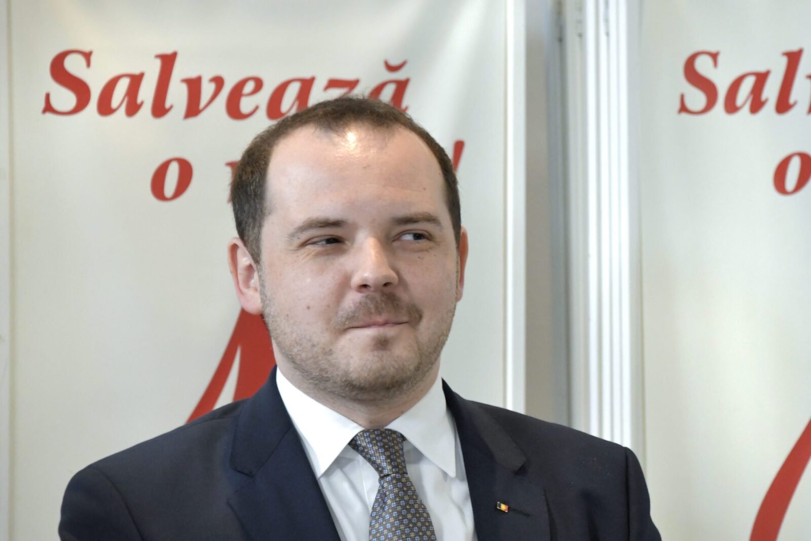 Ministrul Sănătății critică dur achiziția de vaccinuri Pfizer: „Incompetență sau slugărnicie” București – Achiziția a 39 de milioane de doze de vaccinuri Pfizer în mai 2021 nu a avut „niciun fundament medical sau din punctul de vedere al sănătății publice”, a declarat ministrul Sănătății, Alexandru Rogobete