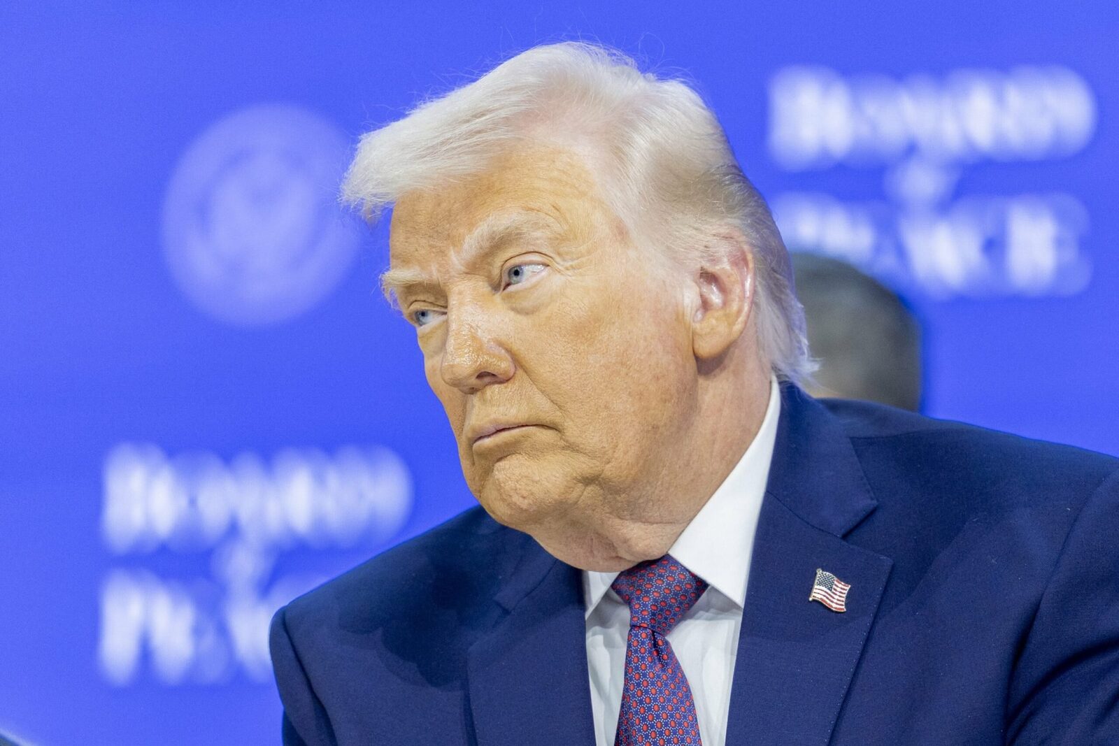 Fosta prezentatoare FOX News, MEGYN KELLY, acuză administrația Trump că nu informează corect publicul american cu privire la numărul real de victime și amploarea pierderilor suferite de militarii SUA în conflictul din Orientul Mijlociu