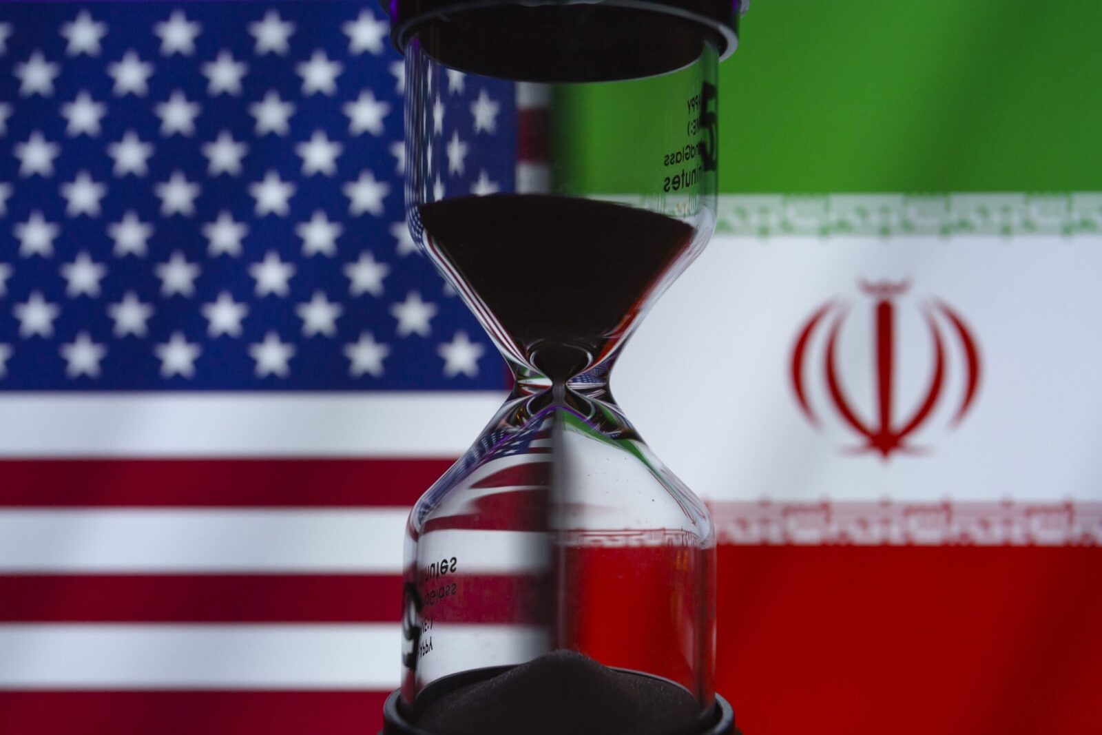 SUA propune armistițiu iranului, dar teheranul refuză Tensiunile dintre STATELE UNITE ALE AMERICII și Iran continuă să crească, după ce autoritățile americane au propus un armistițiu de 48 de ore, prin intermediul unei țări „prietenoase”