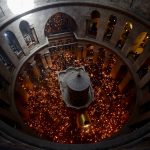 Lumina Învierii, mesaj de pace: Un viitor mai senin pentru România