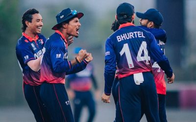 Ajay Kumar elimină pe Kusal Bhurtel, Nepal, în dificultate cu UAE