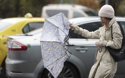 Alertă meteo: Ploi torențiale, vânt puternic și ninsoare. Cum scapă Bucureștiul?