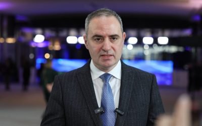 Criză fără precedent a combustibililor: Guvernul ia măsuri urgente pentru a stabiliza piața București – Criza combustibililor din România atinge o amploare fără precedent, depășind nivelul înregistrat în 2022, potrivit ministrului Finanțelor, ALEXANDRU NAZARE