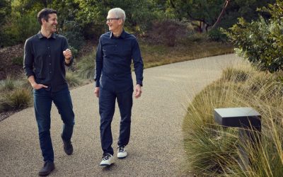 TIM COOK devine președinte executiv Apple, JOHN TERNUS, CEO: Schimbare majoră la gigant