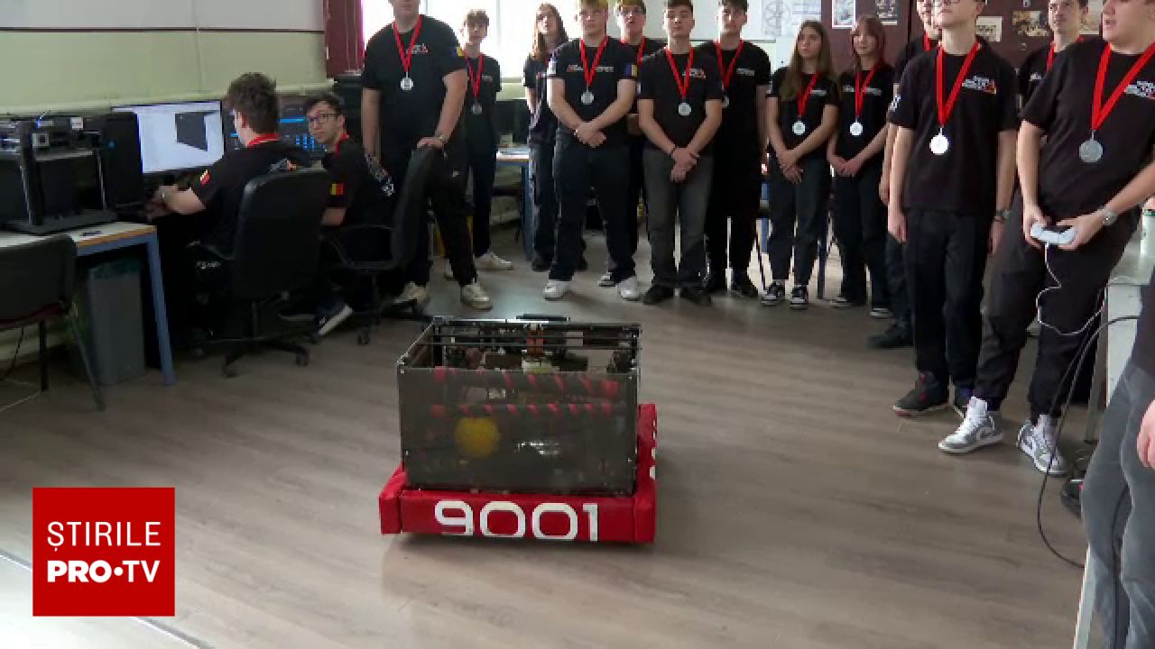 O echipă de liceeni din Arad a obținut o calificare istorică la campionatul mondial de robotică din Houston