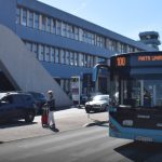 Autobuzele 100 și 442, OPRESC din Aeroportul Henri Coandă Sosiri, de miercuri