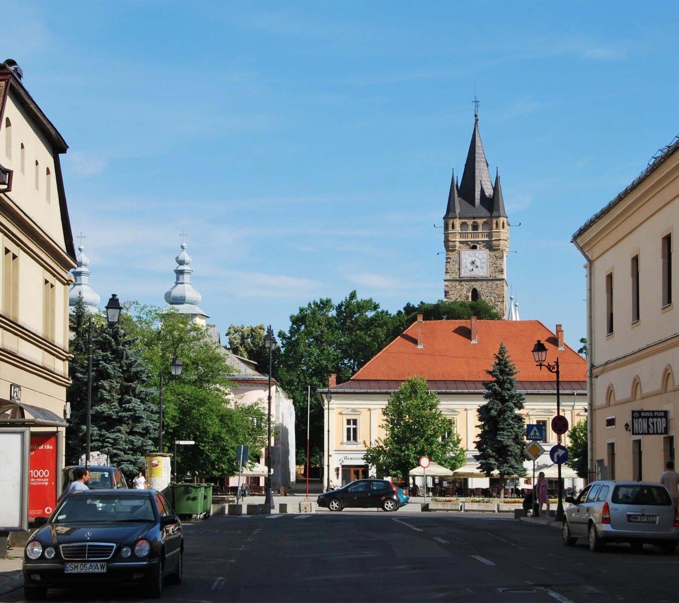 Arhitectul-șef din Baia Mare, plasat sub control judiciar în urma unor acuzații de corupție BAIA MARE – IZABELLA-MIHAELA MORTH, arhitectul-șef al municipiului BAIA MARE, a fost plasată sub control judiciar pentru 60 de zile