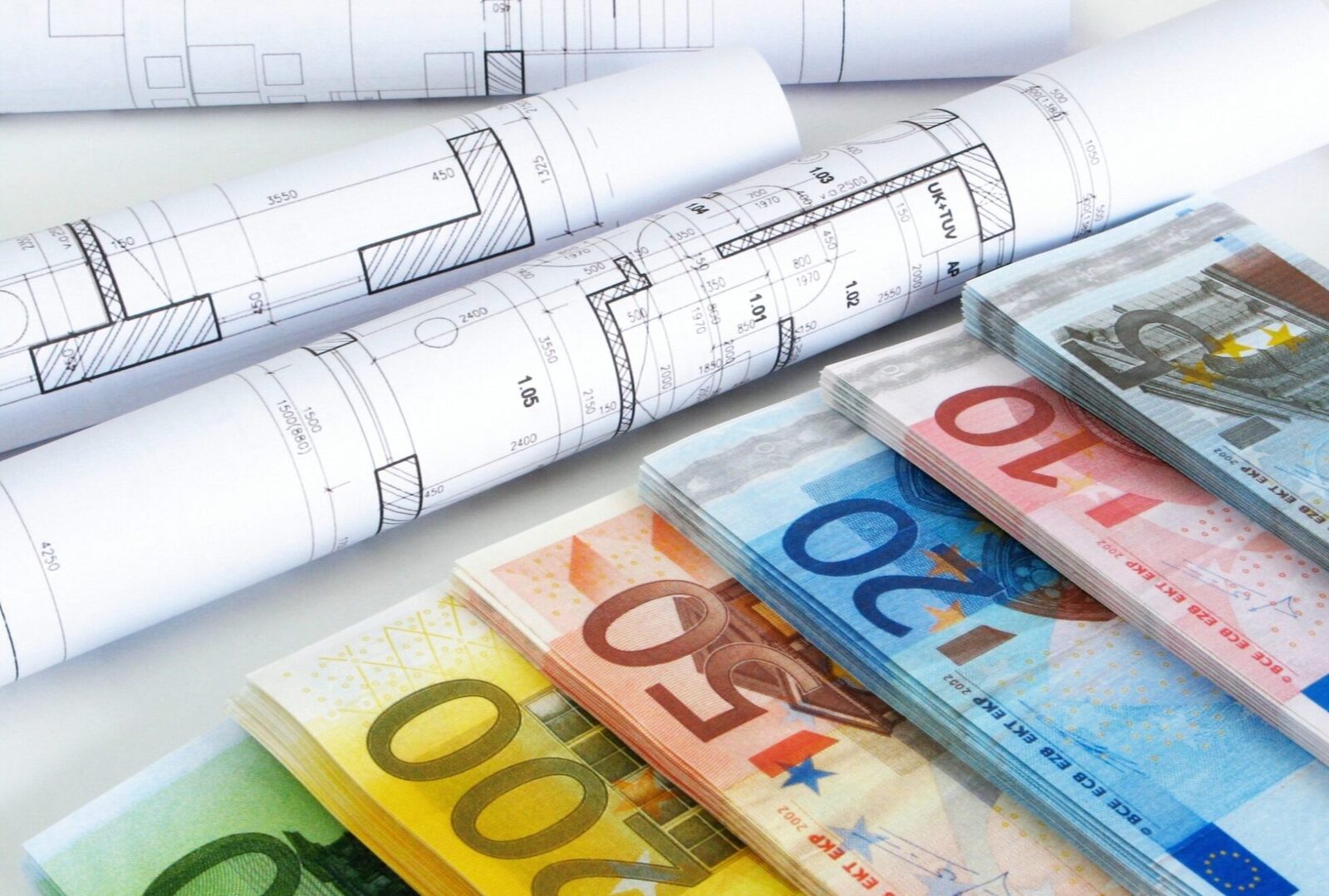 România, obligată să plătească 600 de milioane de euro către Pfizer, echivalentul unui spital regional Ministrul Sănătății, Alexandru Rogobete, a anunțat miercuri seară că România a pierdut în primă instanță procesul cu compania farmaceutică Pfizer, referitor la achiziția de vaccinuri anti-COVID-19