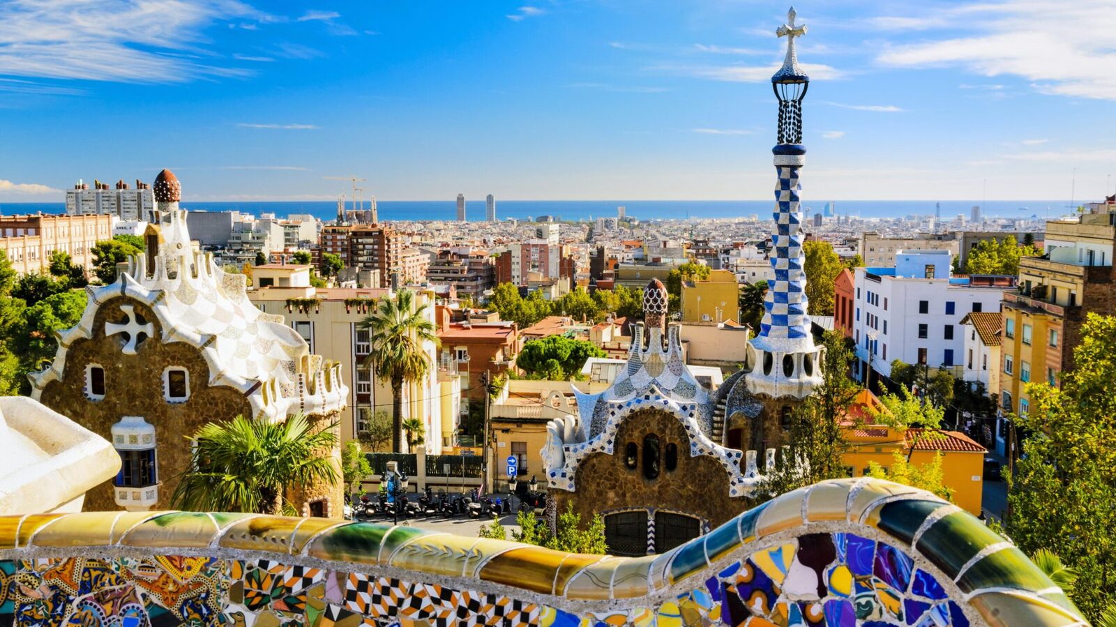Barcelona și Veneția, destinații turistice mai scumpe începând cu 2026 Barcelona și Veneția, două dintre cele mai vizitate orașe din Europa, au implementat măsuri pentru a gestiona afluxul de turiști și a genera venituri suplimentare