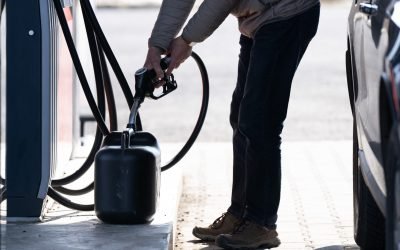 Guvernul explorează o soluție alternativă pentru prețul motorinei Guvernul ia în calcul o abordare neobișnuită pentru a combate prețurile ridicate la motorină, conform informațiilor obținute de la surse guvernamentale