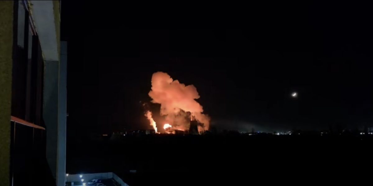 Explozie puternică la CET Vest din București: Incendiu la două transformatoare