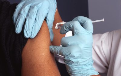 Poți dona sânge după vaccin anti-COVID? Ce spun autoritățile medicale