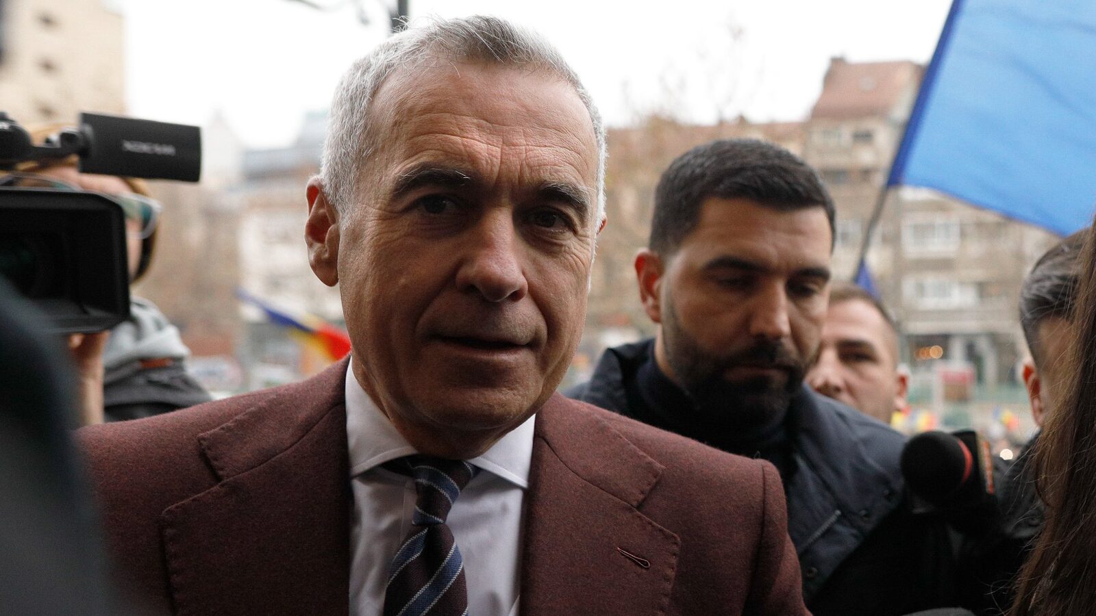 Călin Georgescu scapă de controlul judiciar în dosarul de propagandă legionară Tribunalul București a decis, vineri, revocarea măsurii controlului judiciar în cazul lui Călin Georgescu, fost candidat la alegerile prezidențiale