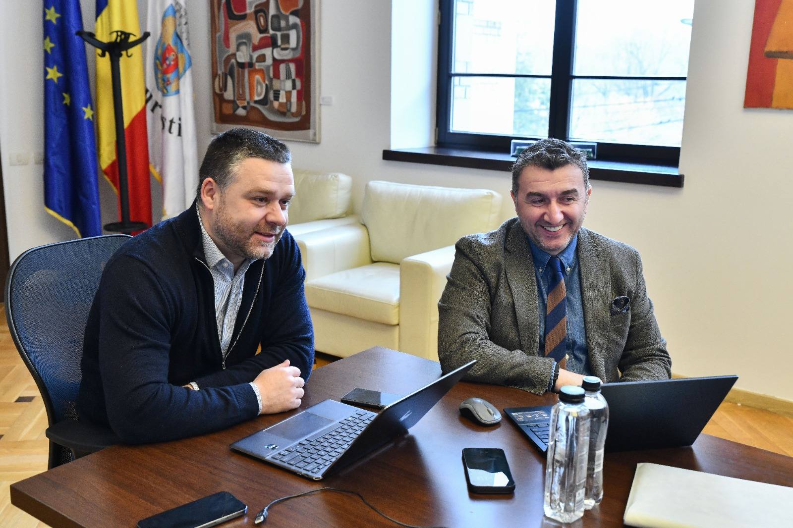 Ciucu și Moldovan au discutat despre infrastructura din Sectorul 6: Pasajul Ciurel, Prelungirea Ghencea și parcul Serele Militare, pe agenda discuțiilor Primarul General al Capitalei, Ciprian Ciucu, și primarul interimar al Sectorului 6, Paul Moldovan, s-au întâlnit miercuri pentru a discuta despre proiectele prioritare ale sectorului, cu accent pe infrastructură