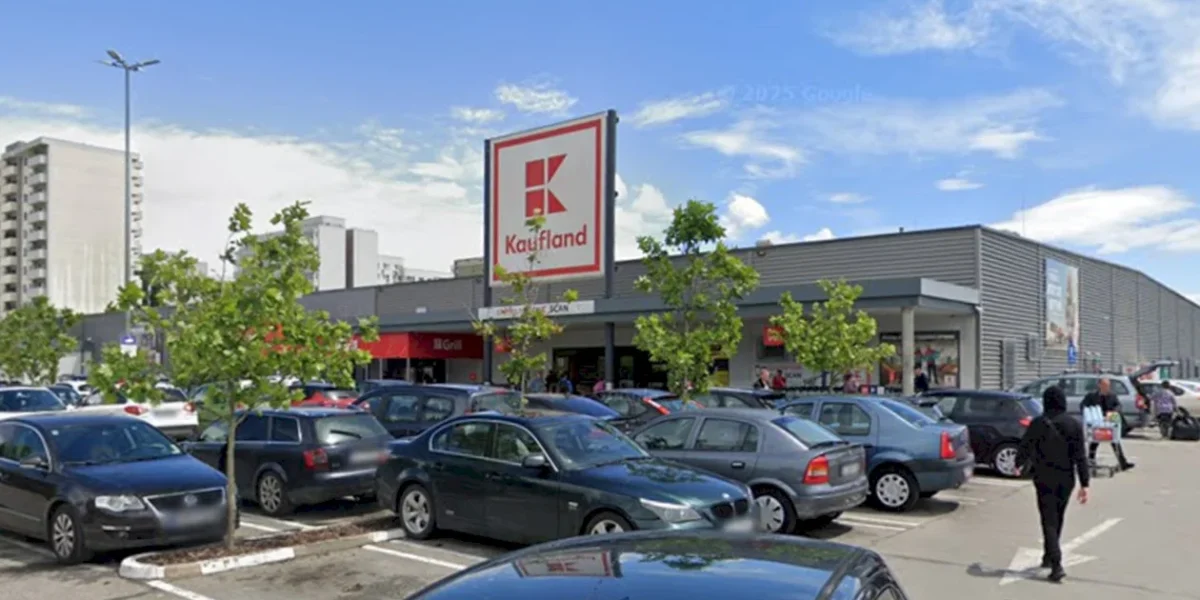 Kaufland introduce branduri noi în magazine, extinzând gama non-food Începând de astăzi, 8 aprilie, lanțul de magazine Kaufland își îmbogățește oferta cu o serie de branduri cunoscute clienților Lidl – CRIVIT, SILVERCREST, LIVARNO, Esmara și Lupilu