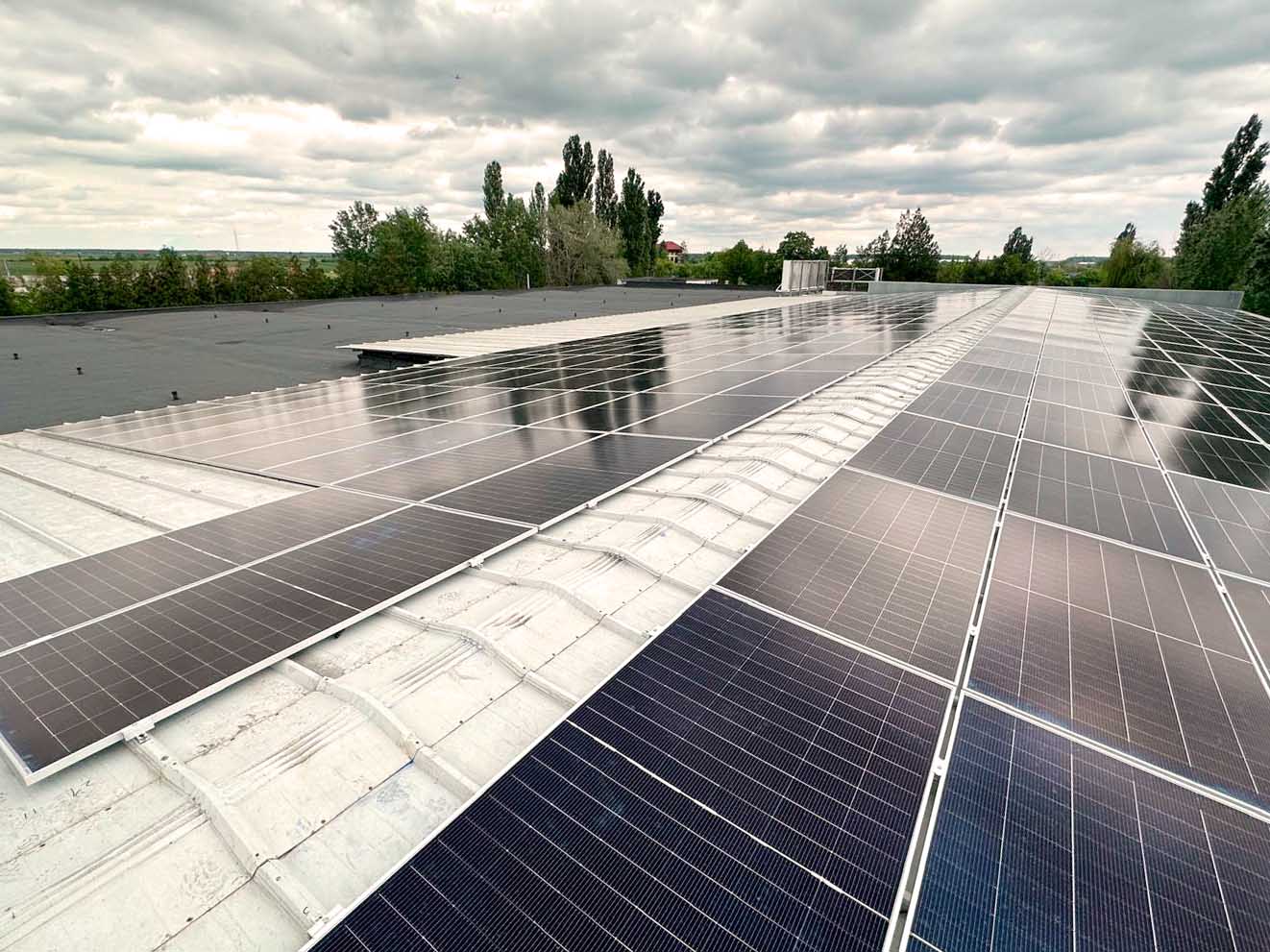 Greenvolt raportează rezultate financiare solide, cu venituri în creștere spectaculoasă București – Grupul energetic global Greenvolt, cu operațiuni și în România, a anunțat rezultatele financiare pentru anul 2025, marcând o creștere semnificativă a veniturilor și o revenire la profitabilitate