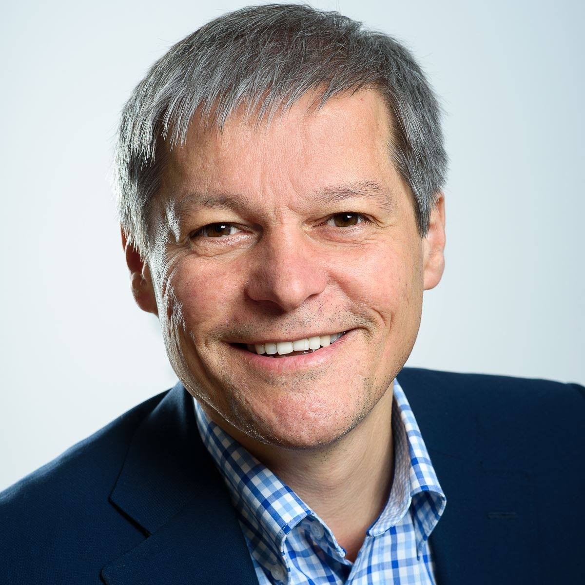 DACIAN CIOLOȘ, NUMIT CONSILIER PREZIDENȚIAL: SCHIMBARE LA COTOROCENI București – Fostul premier, DACIAN CIOLOȘ, va ocupa funcția de consilier prezidențial începând de luni, 6 aprilie