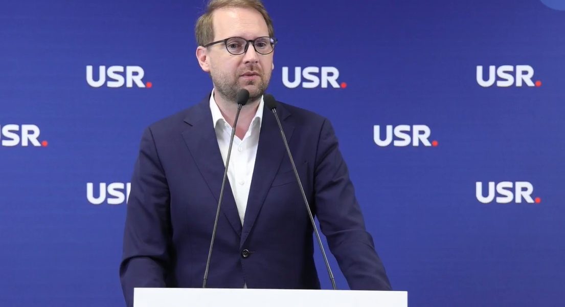 Guvern minoritar: Dialog cu parlamentarii, NU cu AUR!