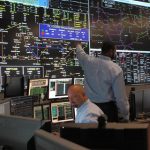 Consumul de energie de Paștele ortodox, așteptat să scadă cu 20% sub minimul istoric din 2025, când sărbătoarea s-a suprapus cu cea catolică. Care e cea mai probabilă cauză