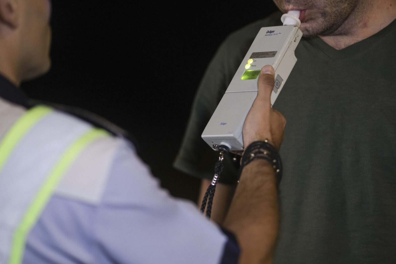 În noaptea de sâmbătă spre duminică, polițiștii Brigăzii Rutiere a Capitalei au aplicat amenzi în valoare de 24.100 de lei șoferilor care au încălcat legislația rutieră