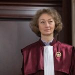 Realitatea cruntă: NU mai suntem rupți de realitatea din jur