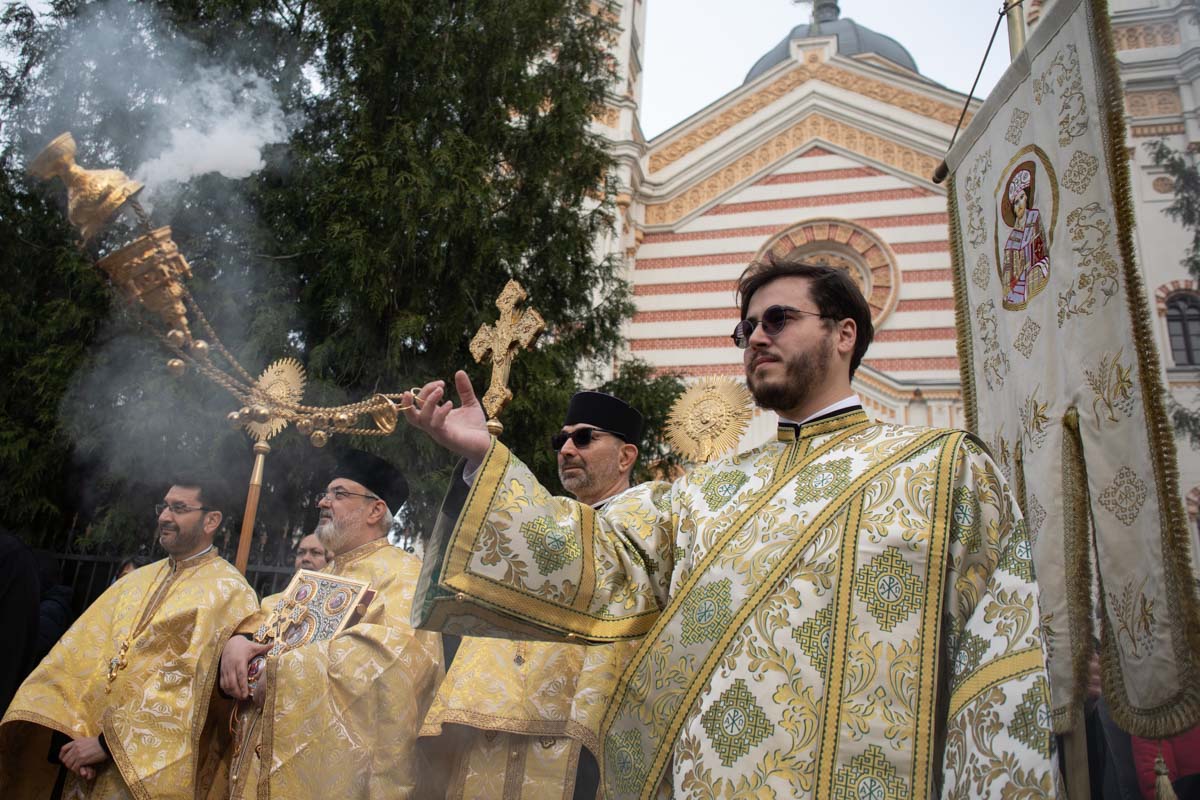 Credincioșii ortodocși și greco-catolici sărbătoresc duminică, 28 aprilie, Floriile, marcând Intrarea Domnului în Ierusalim